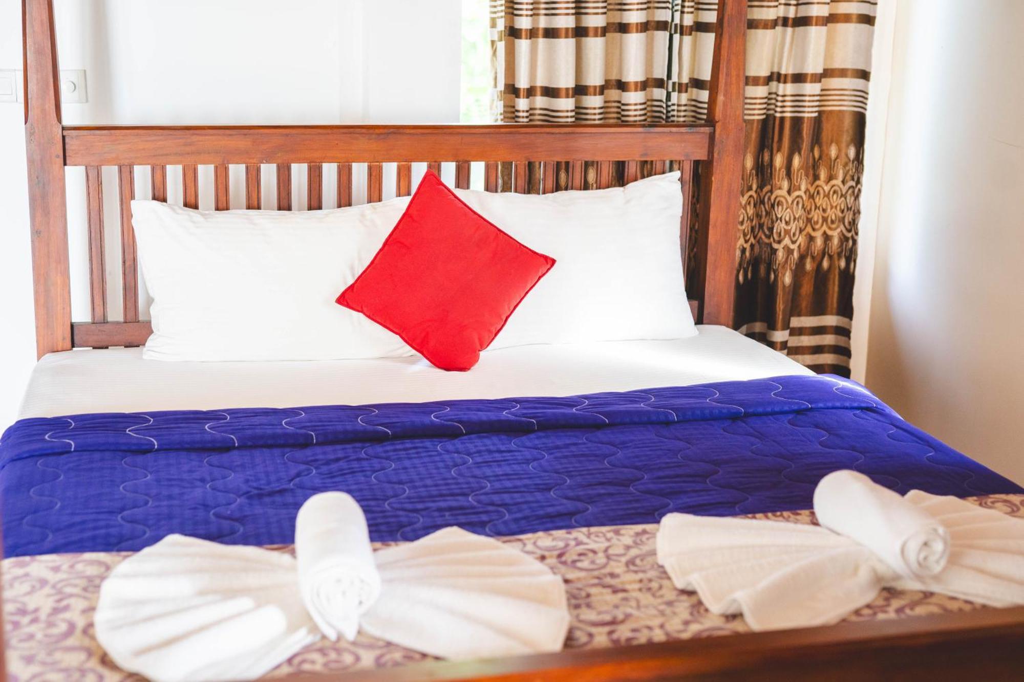 Harmony Beach Resort Tangalle Exteriör bild