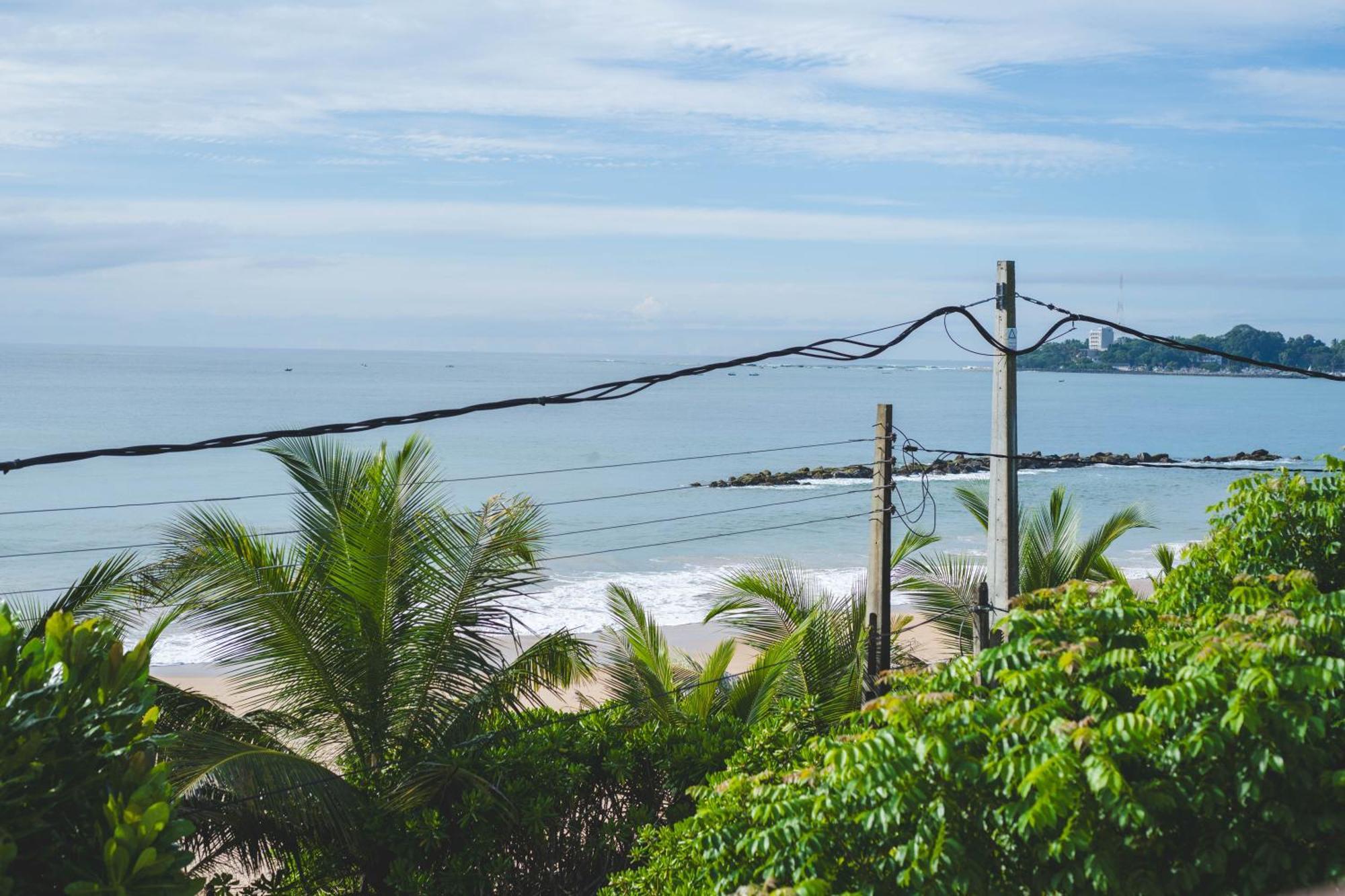 Harmony Beach Resort Tangalle Exteriör bild