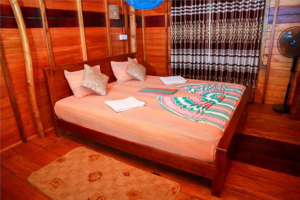 Harmony Beach Resort Tangalle Exteriör bild